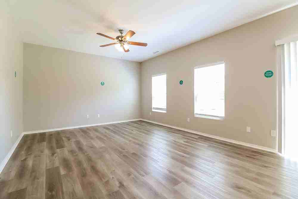 283 Rowan Dr - Photo 5 of 17