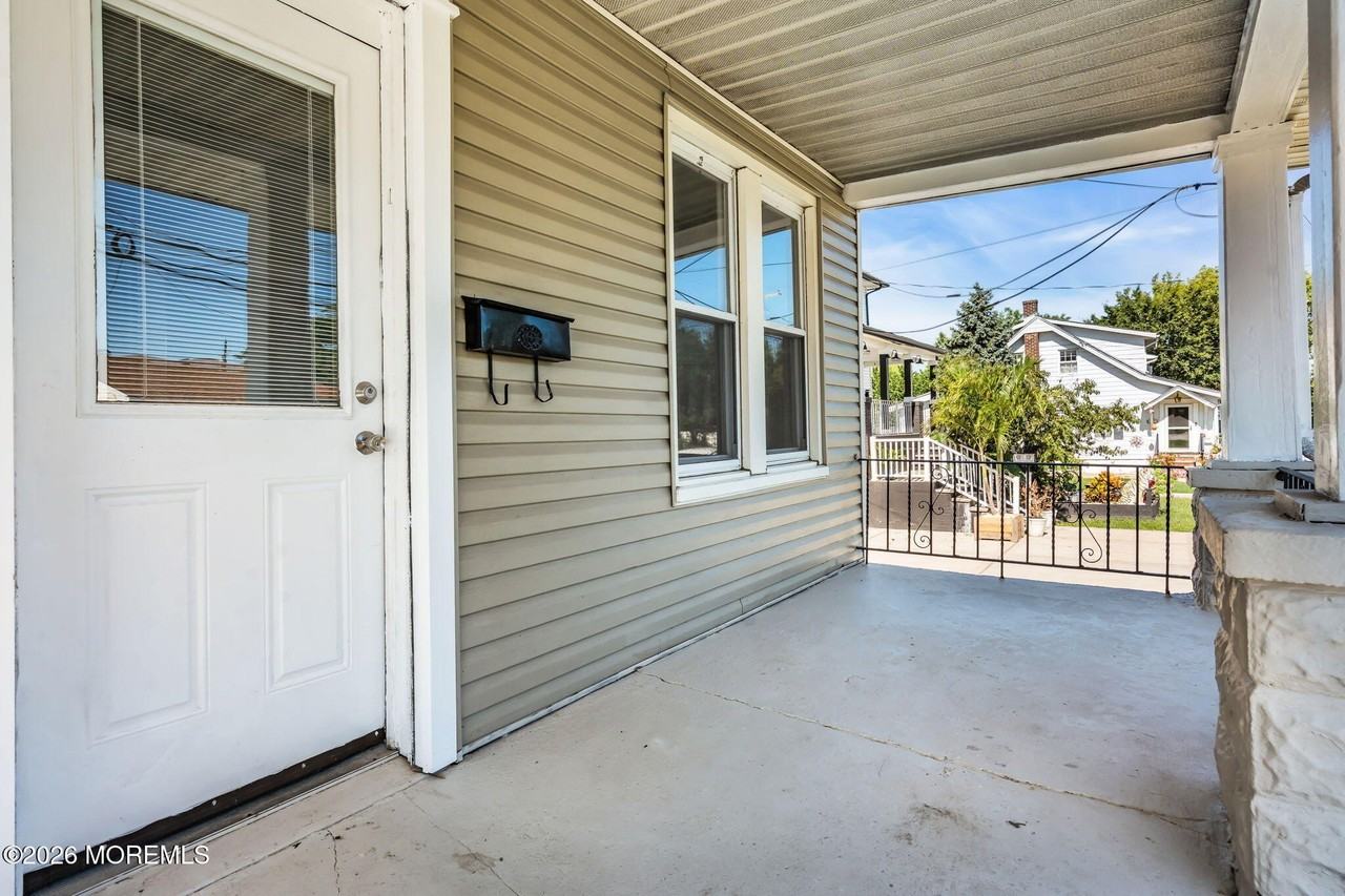 217 Creek Rd #A - Photo 3 of 18