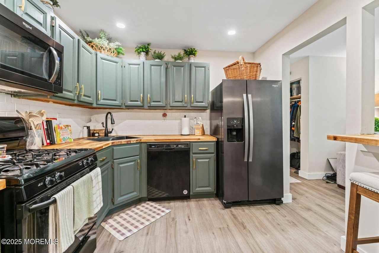 35 Beaumont Ct - Photo 7 of 21