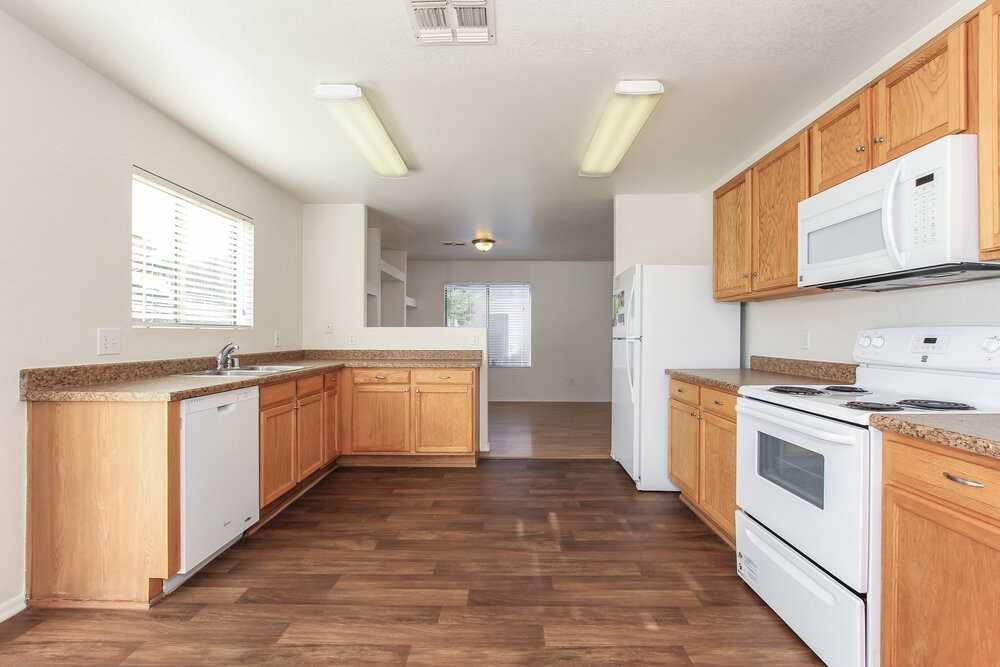 16005 W Morning Glory St - Photo 4 of 14