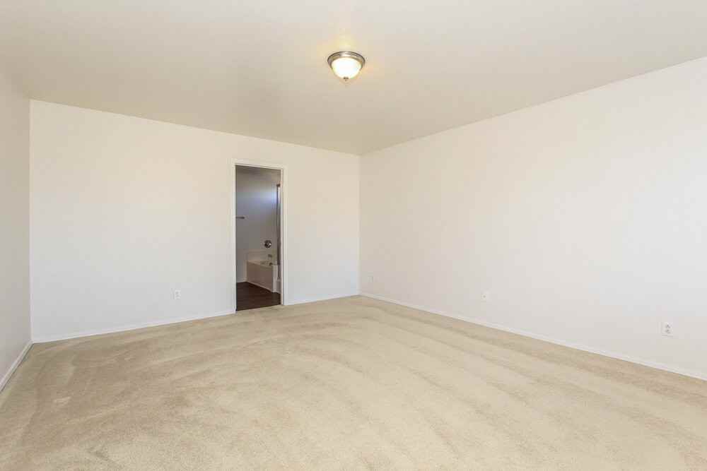 16005 W Morning Glory St - Photo 6 of 14