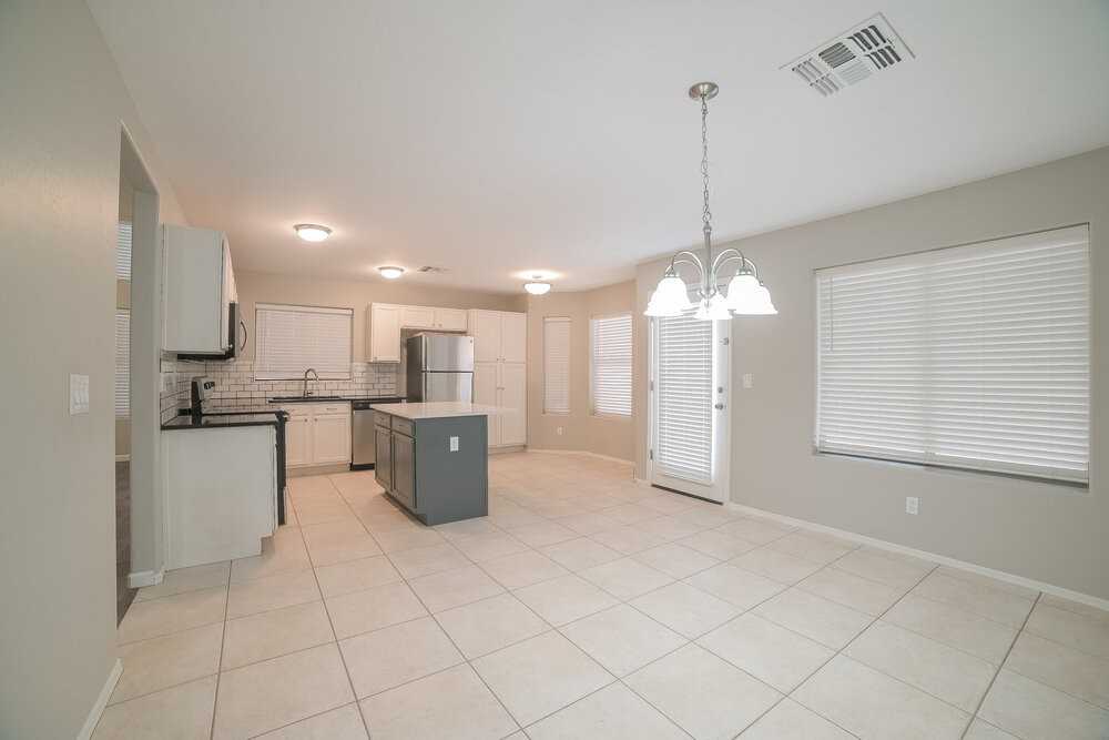7496 W Denaro Dr - Photo 6 of 17