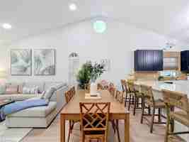 featured image of 812 102nd Ave N