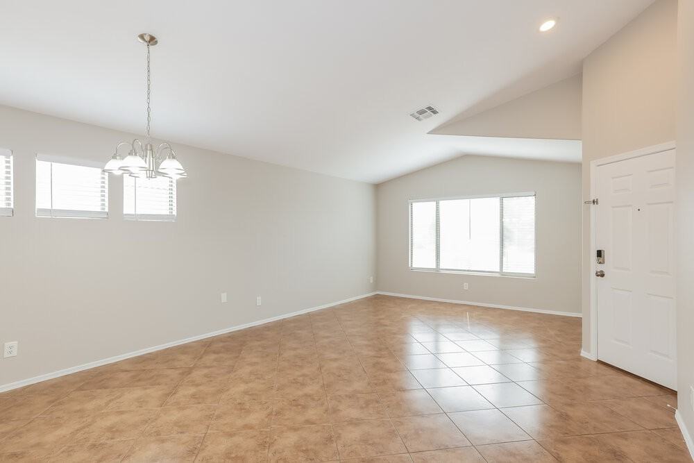 1128 W 20th Ave - Photo 4 of 16
