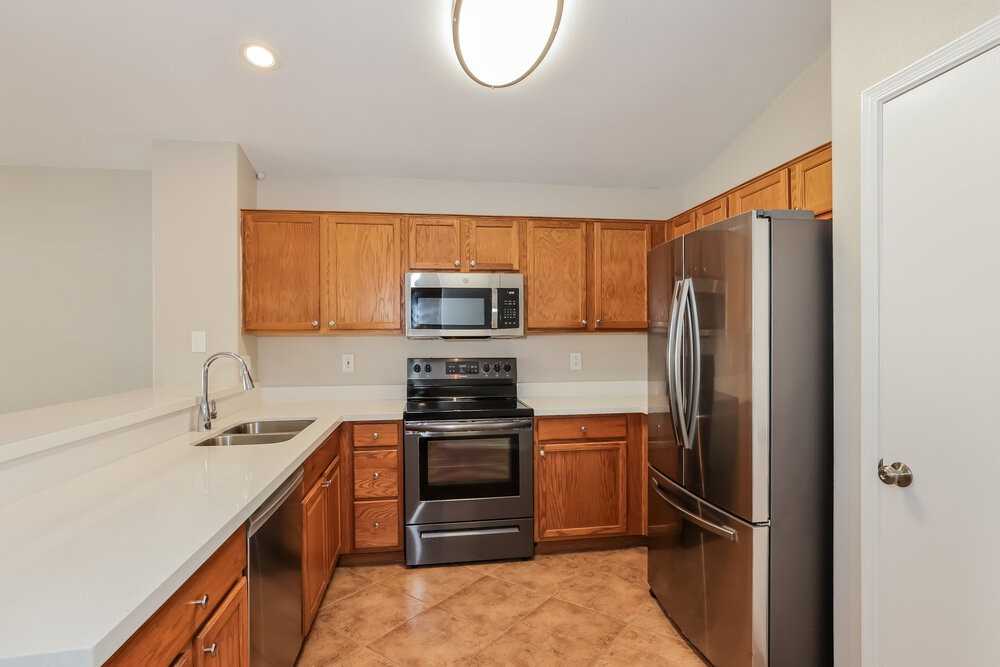 1128 W 20th Ave - Photo 5 of 16