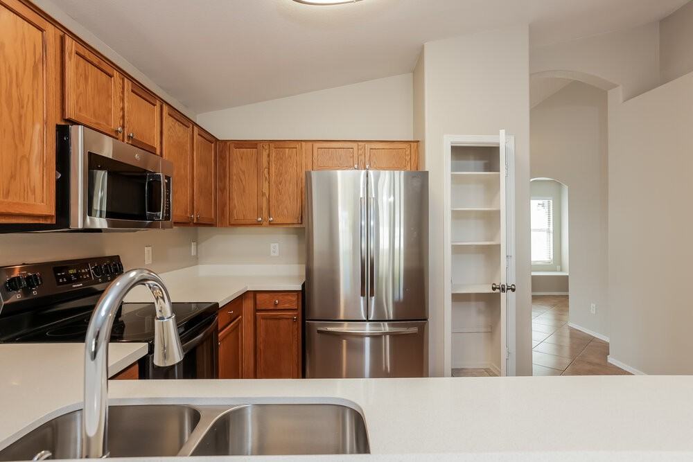 1128 W 20th Ave - Photo 6 of 16