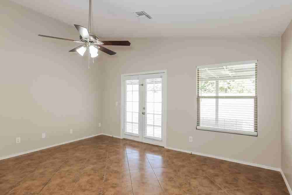 1128 W 20th Ave - Photo 7 of 16