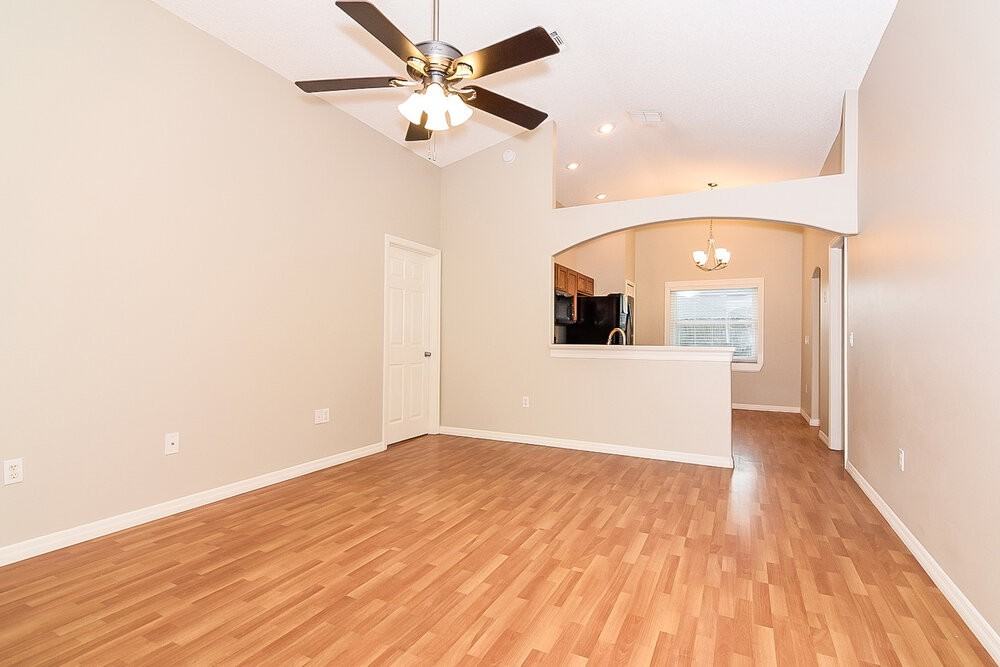 2914 Summer Winds Cir - Photo 3 of 14
