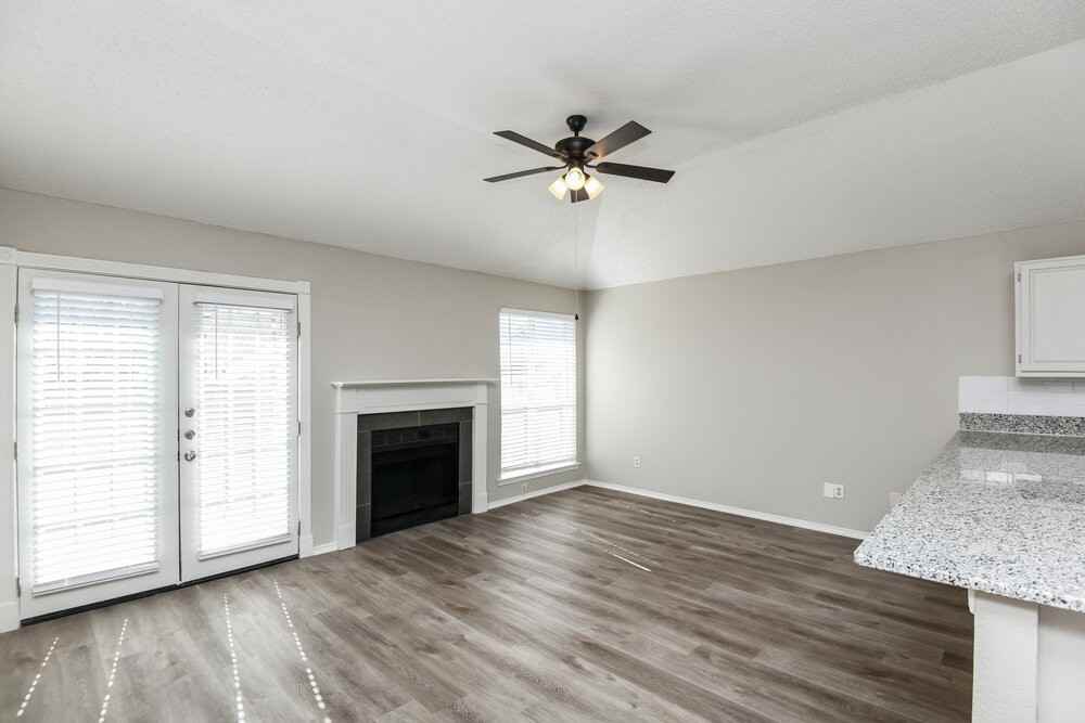 4648 Feathercrest Dr - Photo 3 of 16