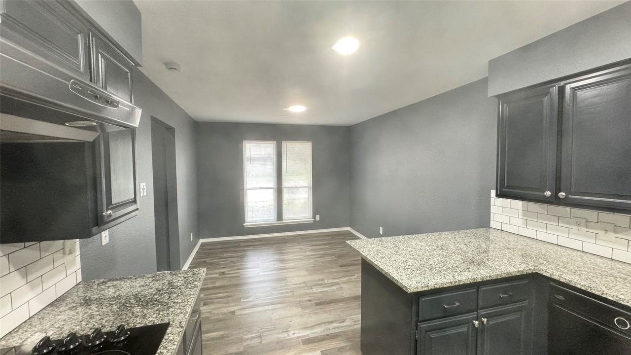 2314 Garden Park Ct - Photo 2 of 22