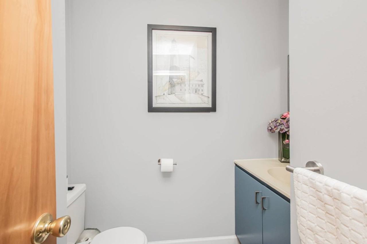 8 Davids Ln - Photo 4 of 24
