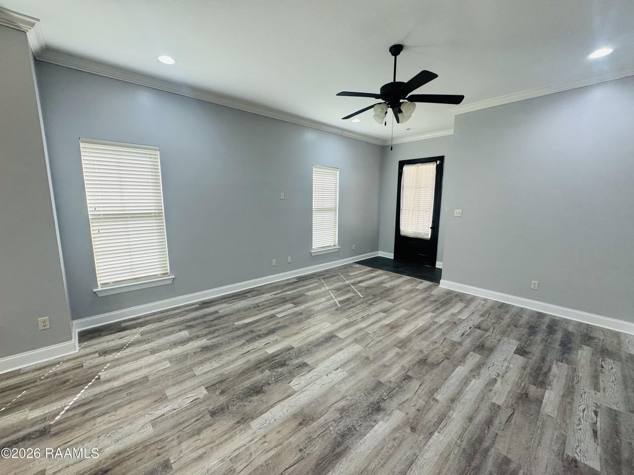 801 Rolling Mill Ln - Photo 3 of 17