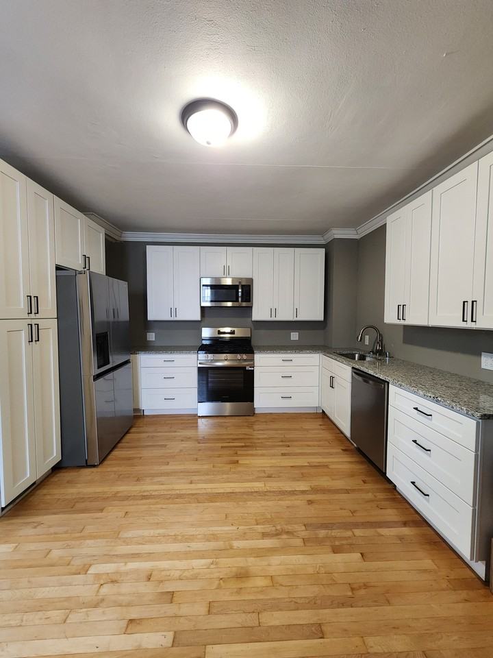 138-140 West Chambers Street - Photo 2 of 5