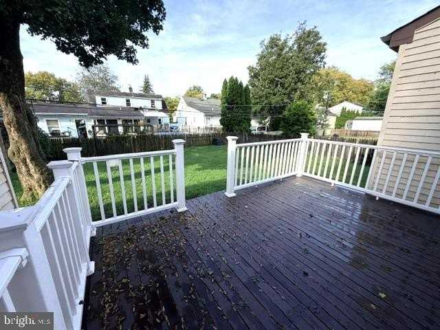 21 Edward Rd - Photo 4 of 28