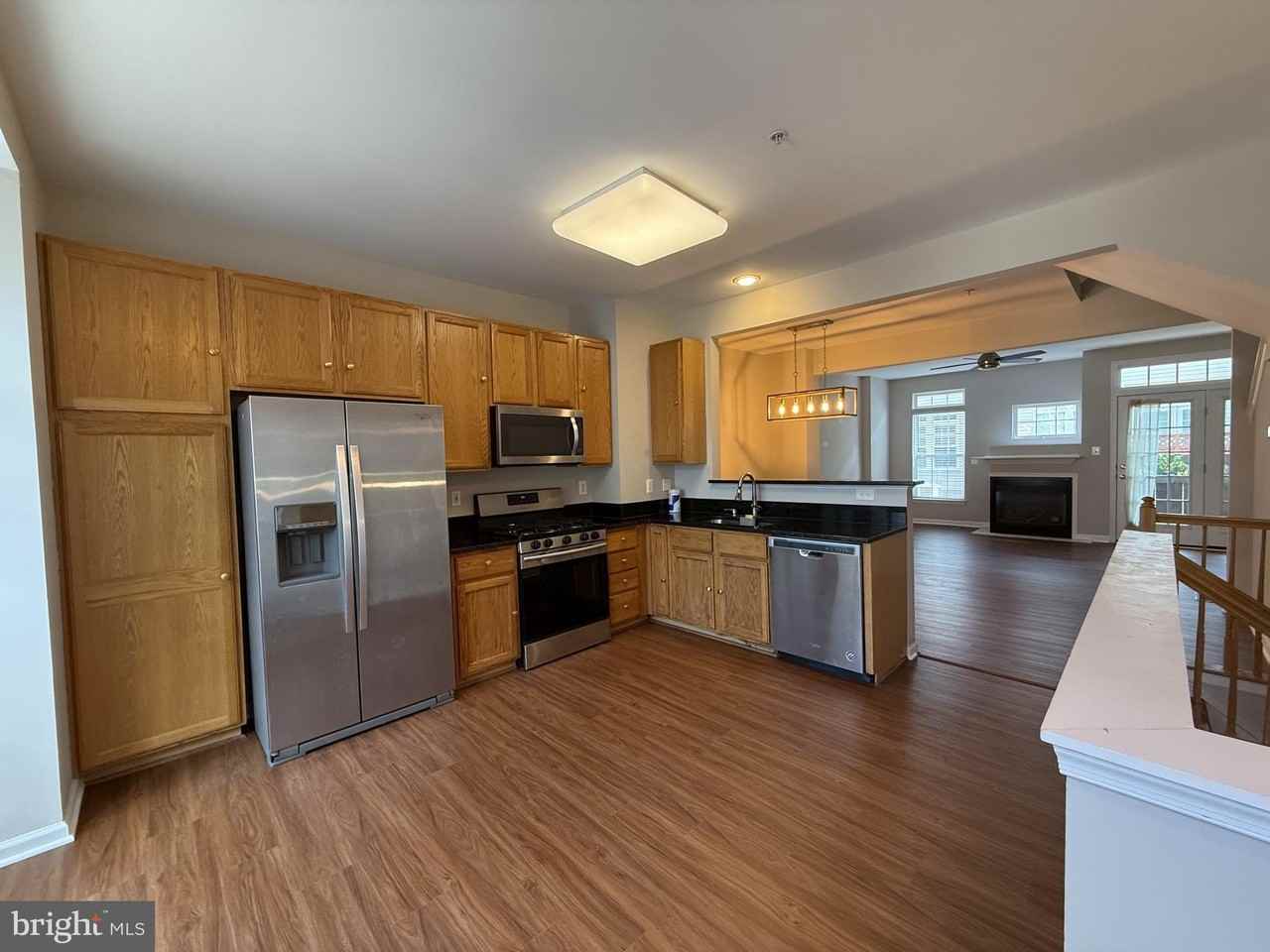 970 Harrison Cir - Photo 6 of 27