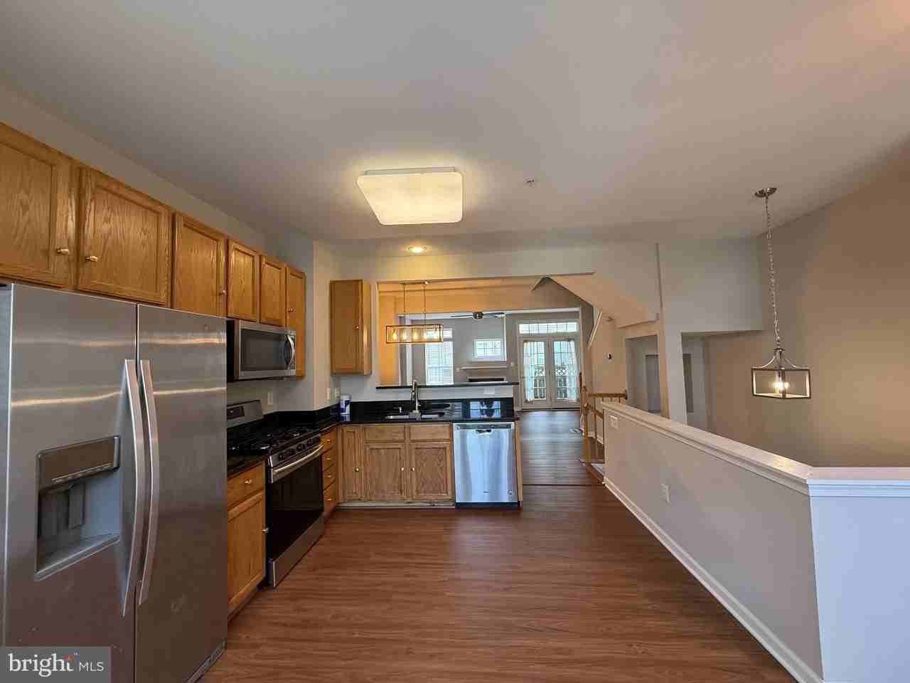 970 Harrison Cir - Photo 7 of 27