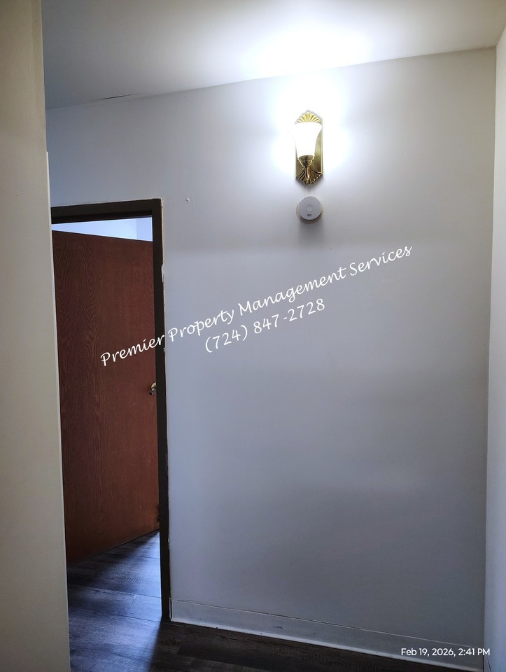 518 W Cunningham Street (Butler) - Photo 4 of 22