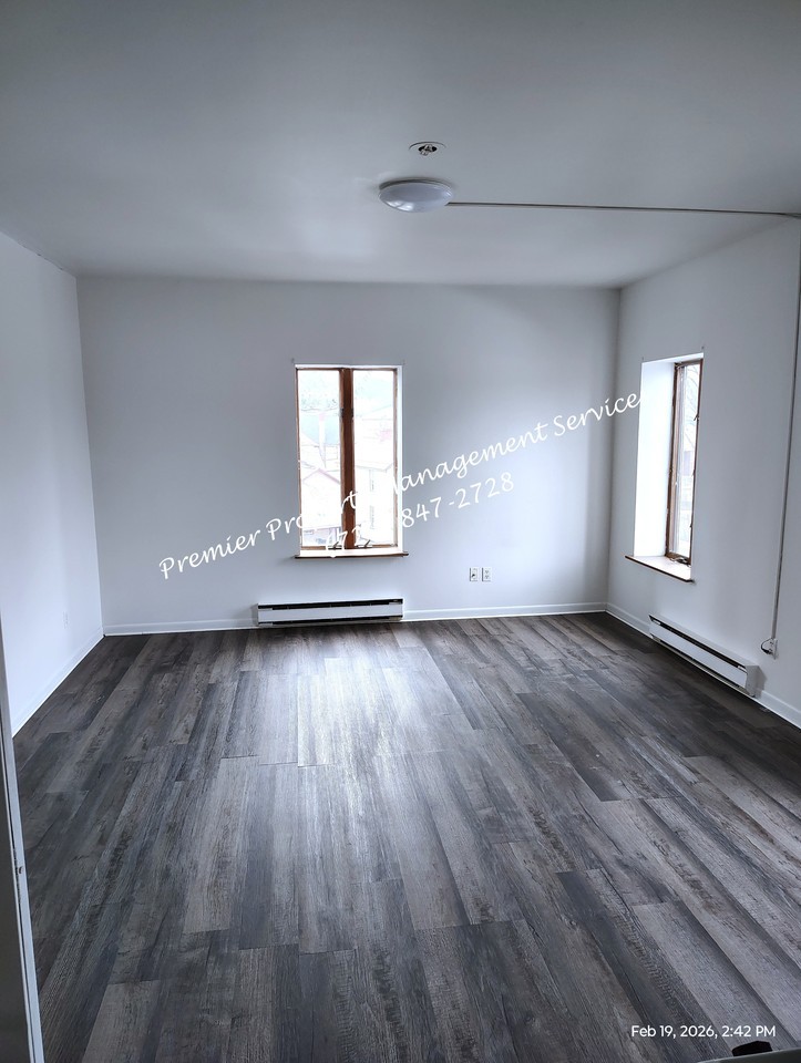 518 W Cunningham Street (Butler) - Photo 5 of 22