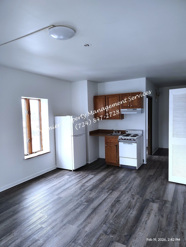 518 W Cunningham Street (Butler) - Photo 6 of 22