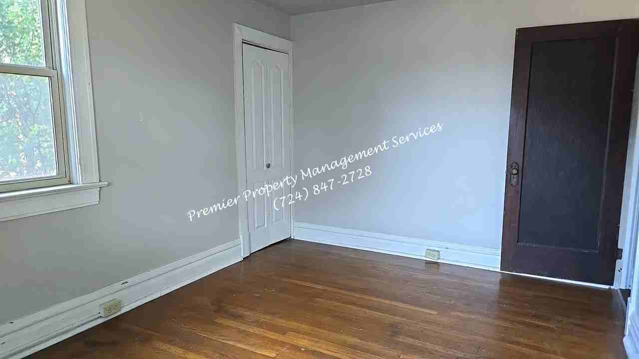 324 E Moody Ave (New Castle) - Photo 5 of 10