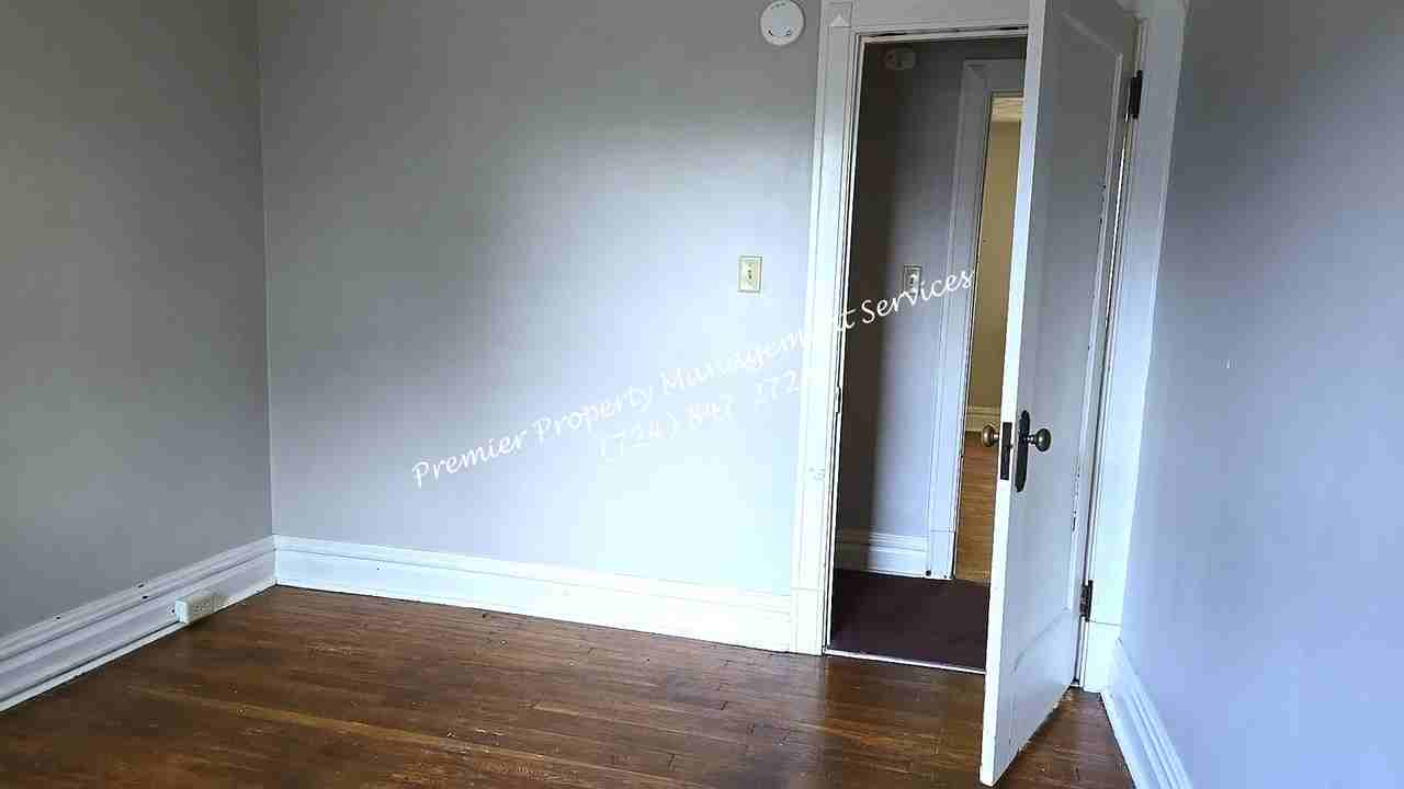 324 E Moody Ave (New Castle) - Photo 6 of 10