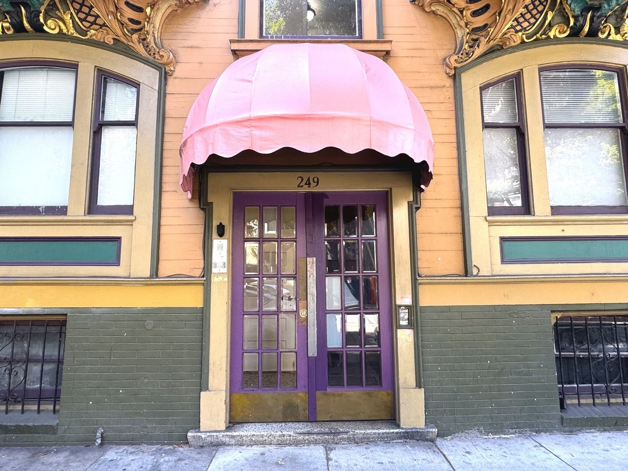 249 Oak Street - Photo 2 of 5