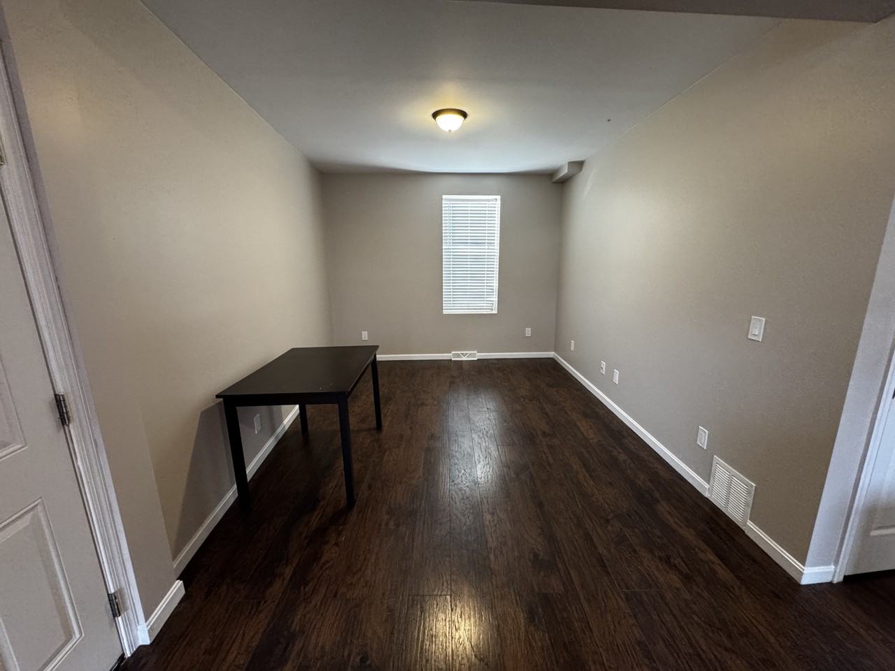 323 Saint Anthony St #2 - Photo 4 of 8