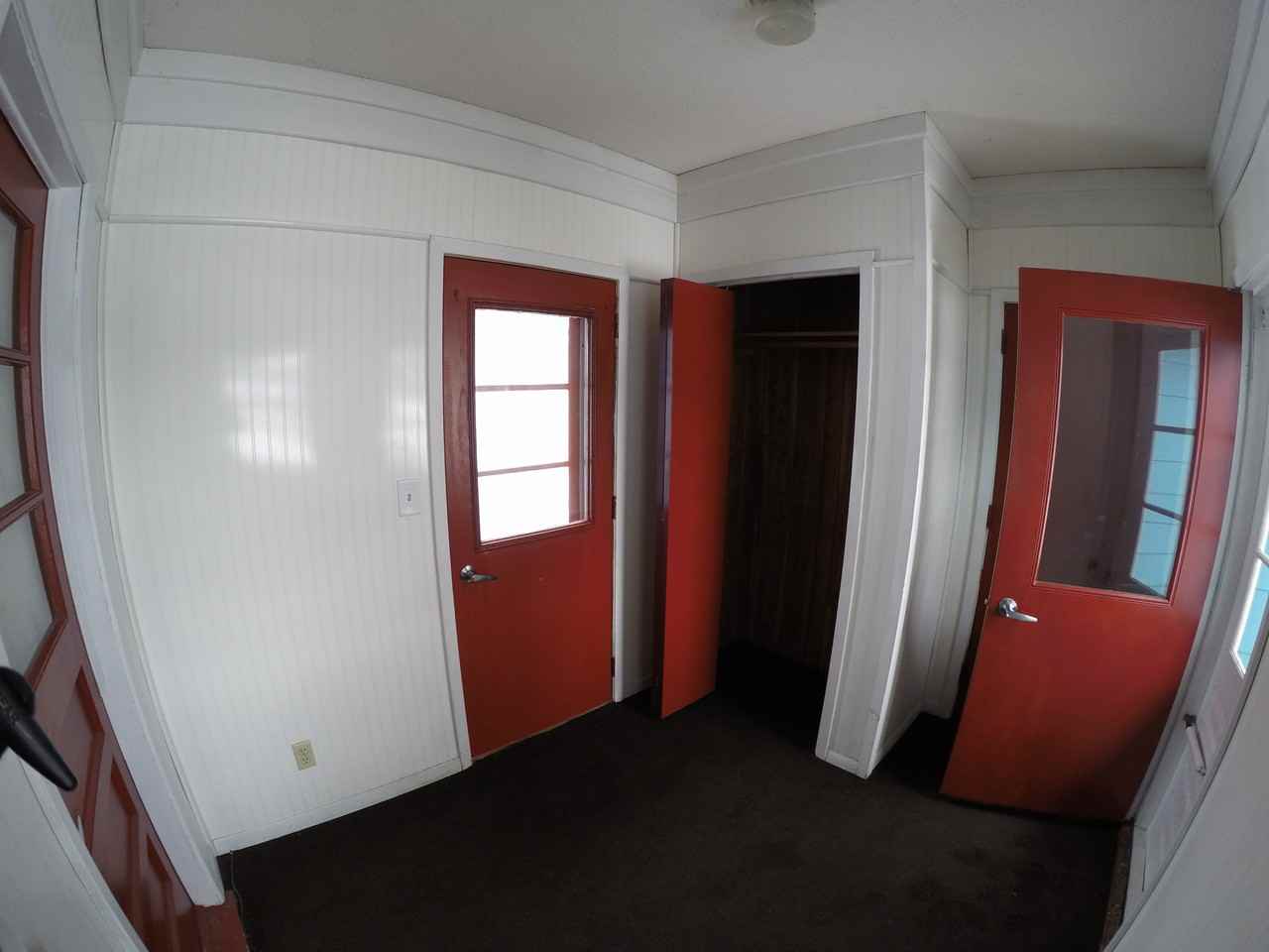 501 15th St Se - Photo 3 of 11
