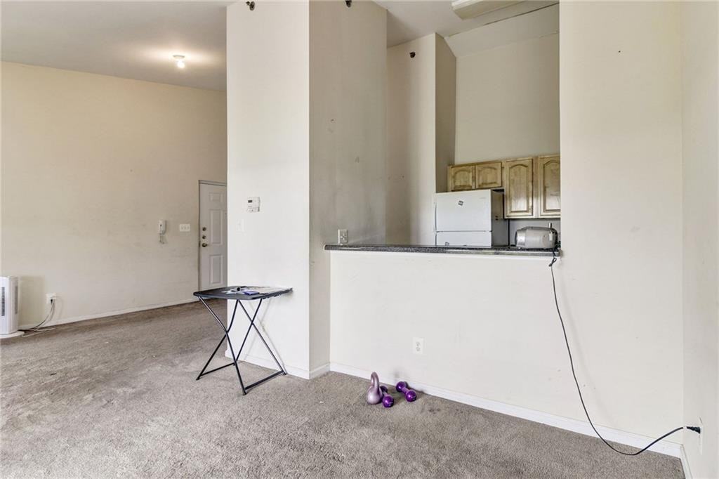 1131 Edpas Rd - Photo 5 of 19