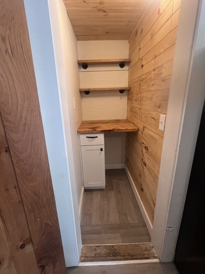 12 Railroad St #4 - Photo 3 of 18