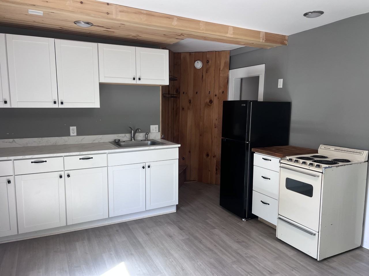 12 Railroad St #4 - Photo 5 of 18