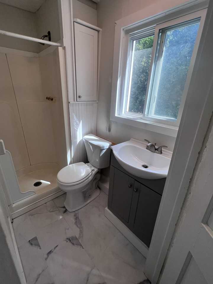 12 Railroad St #4 - Photo 7 of 18