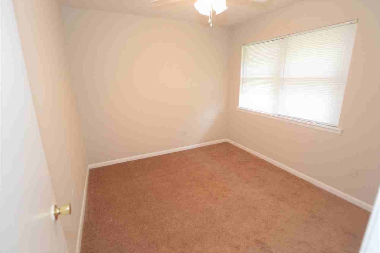 195 Overland Rd #12 - Photo 2 of 7