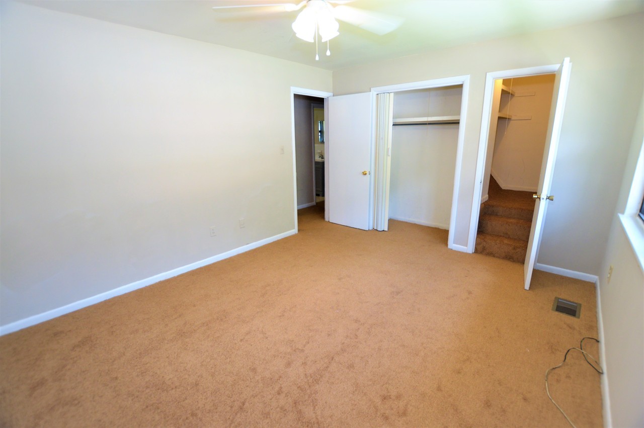 195 Overland Rd #12 - Photo 5 of 7