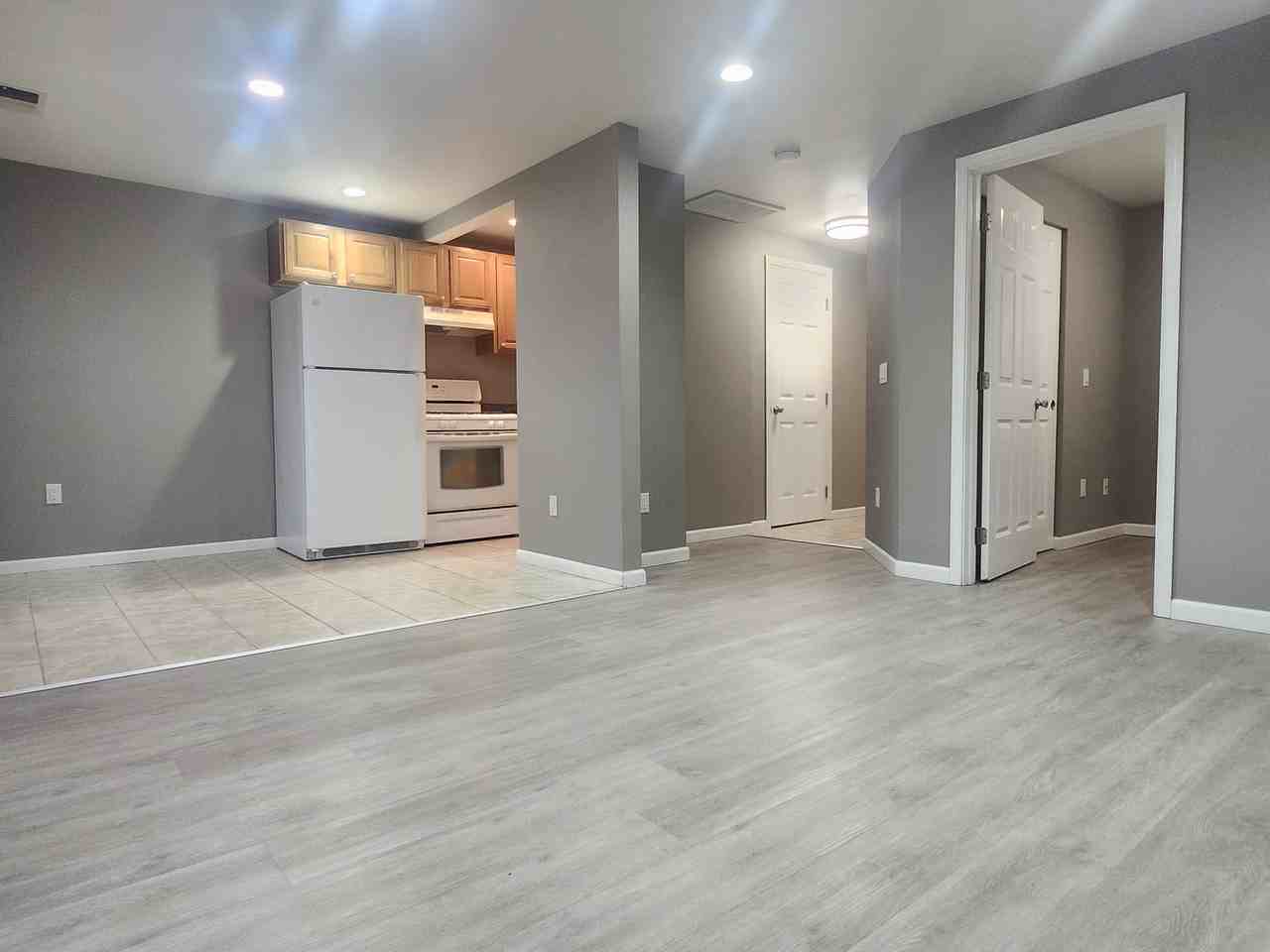 3001 Preble St #6 - Photo 3 of 4