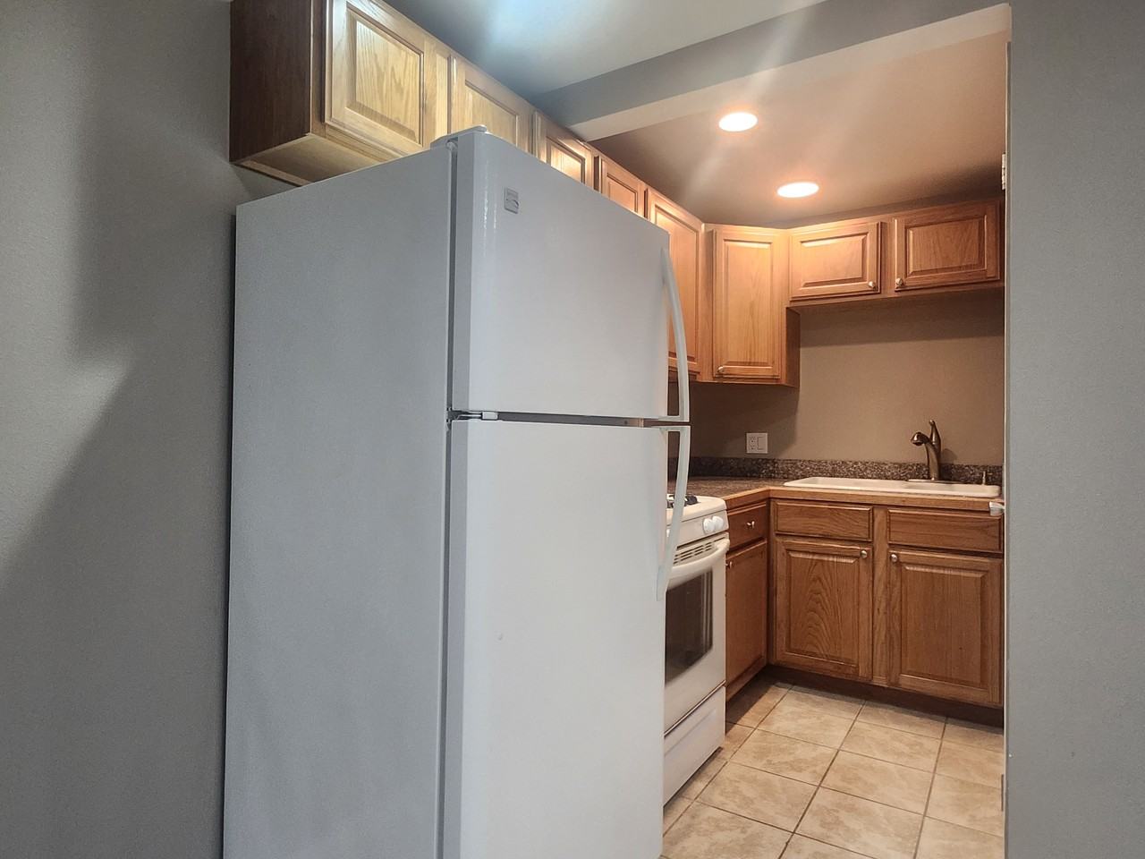 3001 Preble St #6 - Photo 4 of 4