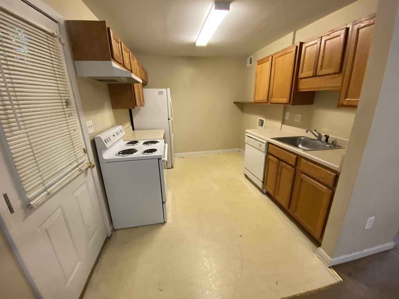 755 West St #B - Photo 5 of 5