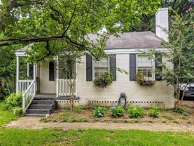 302 Bradley Dr - Photo 1 of 1