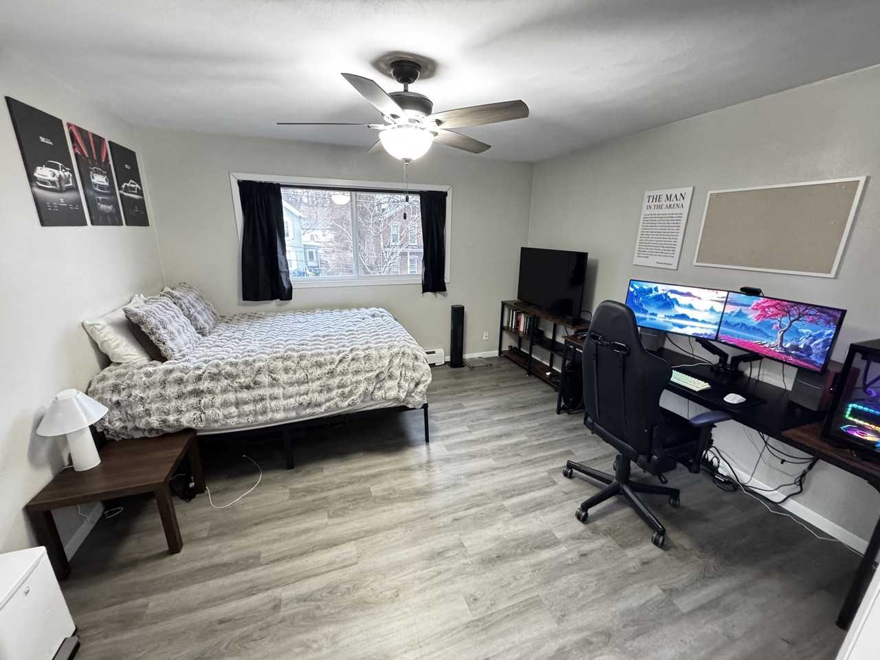 770 University Ave #4 - Photo 6 of 8
