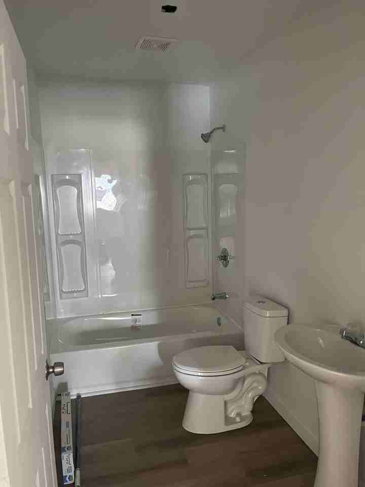 105 Ridge St - Photo 2 of 10