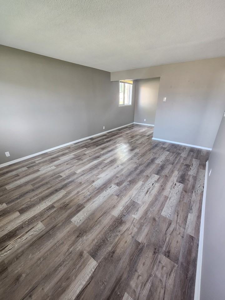 5105 Huntington Ave #1 - Photo 4 of 15