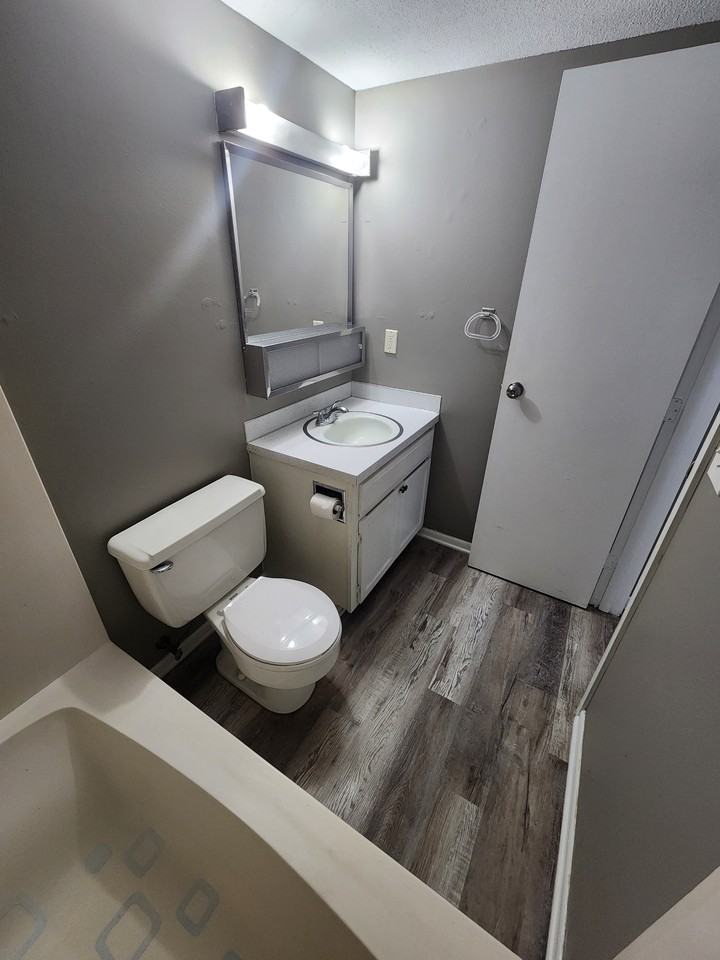 5105 Huntington Ave #1 - Photo 5 of 15