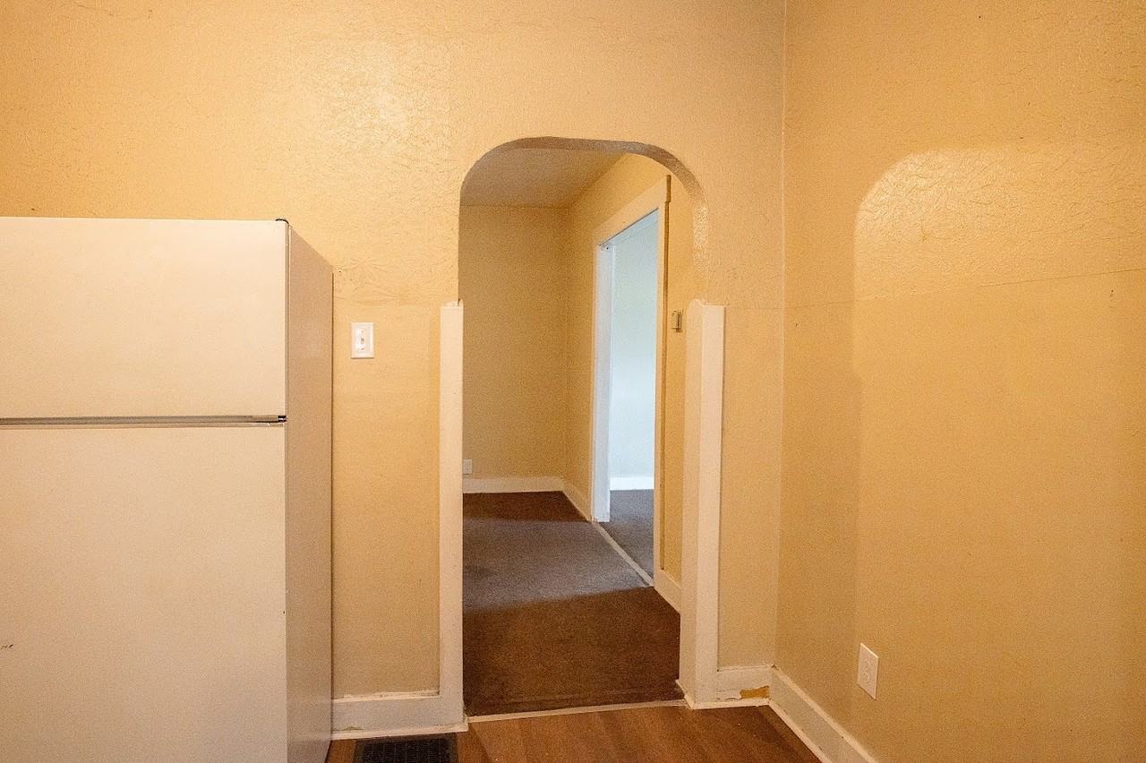 311 Hart St #1 - Photo 3 of 16