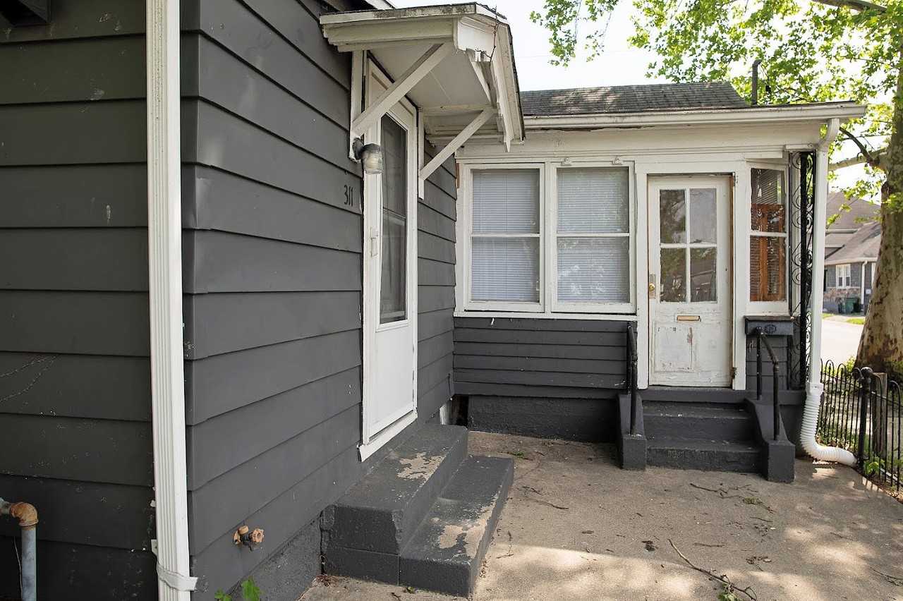 311 Hart St #1 - Photo 6 of 16