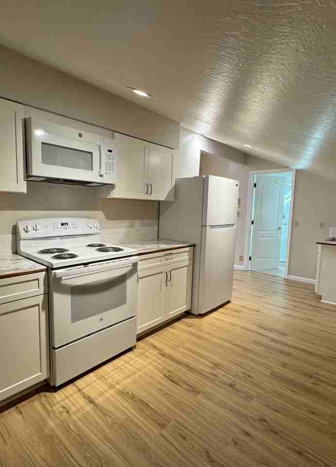 19435 Victoria Dr #2