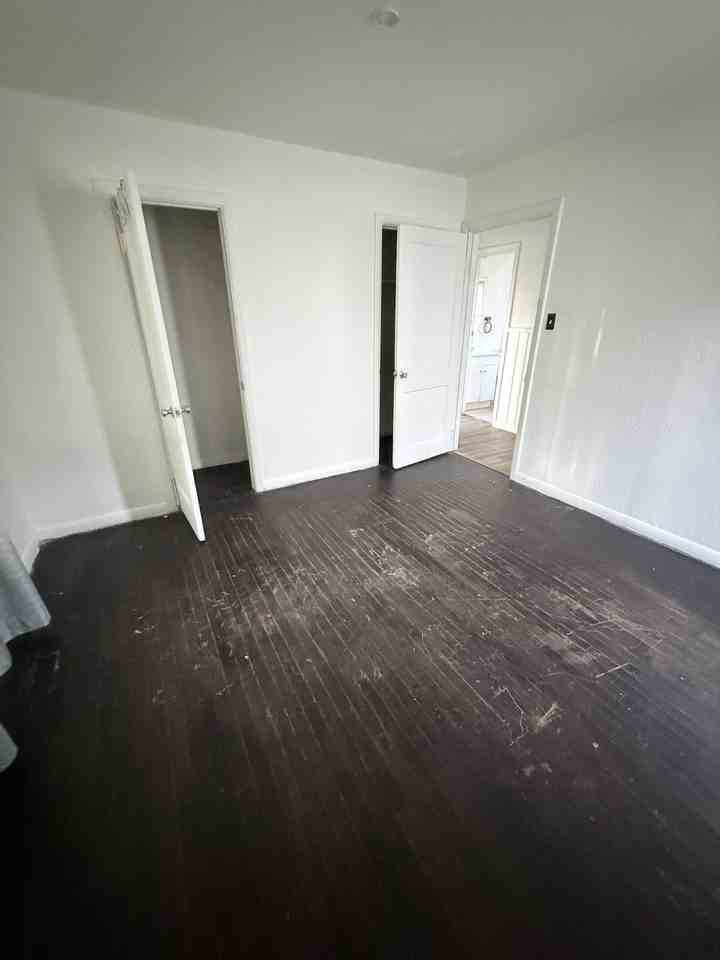 922 N Carolina St - Photo 3 of 12