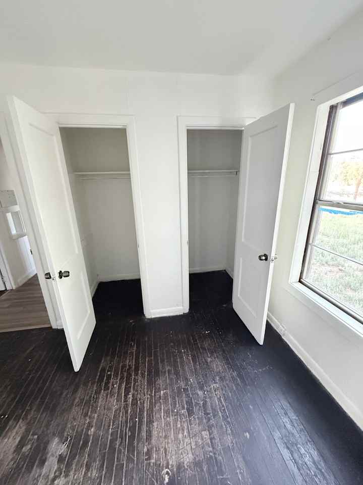 922 N Carolina St - Photo 6 of 12