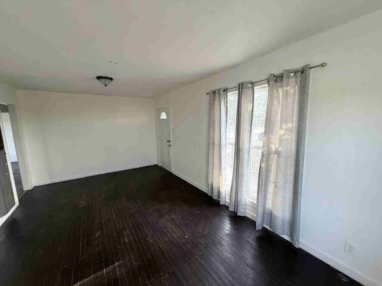 922 N Carolina St - Photo 7 of 12