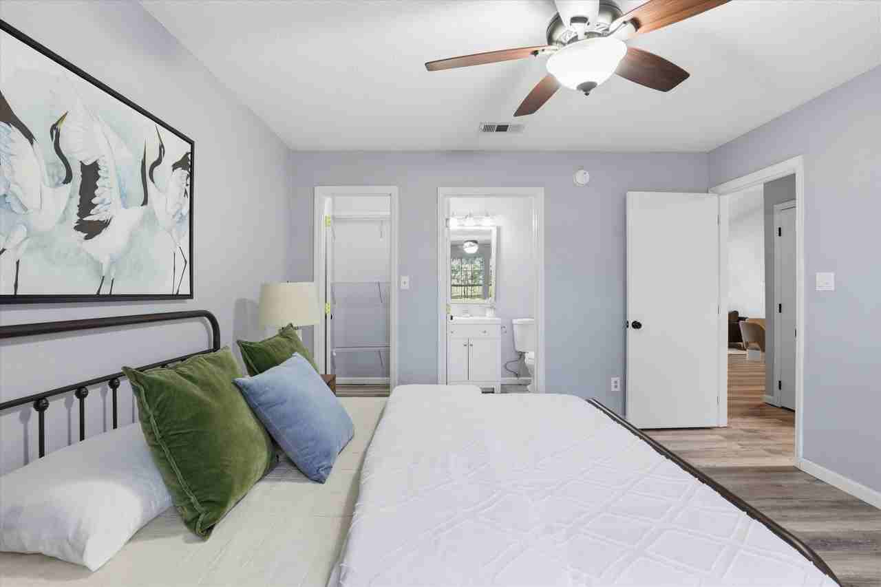 2860 Gulfwind Dr N ##Fl - Photo 2 of 27
