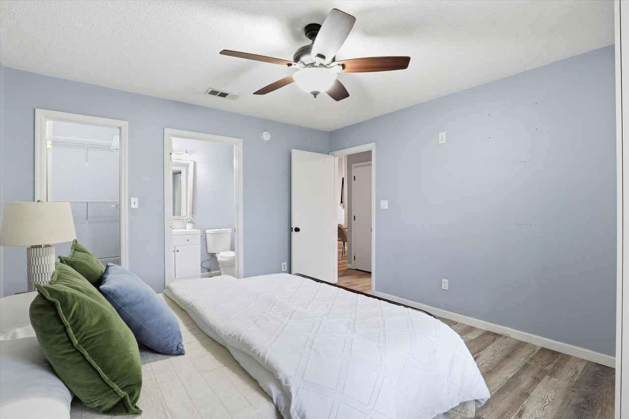 2860 Gulfwind Dr N ##Fl - Photo 4 of 27